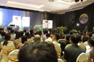 Ảnh tham khảo gia đình và hoạt động hội thảo